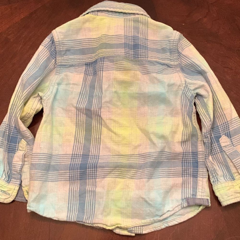 Cat & Jack Button Down 2T - Picture 4 of 4